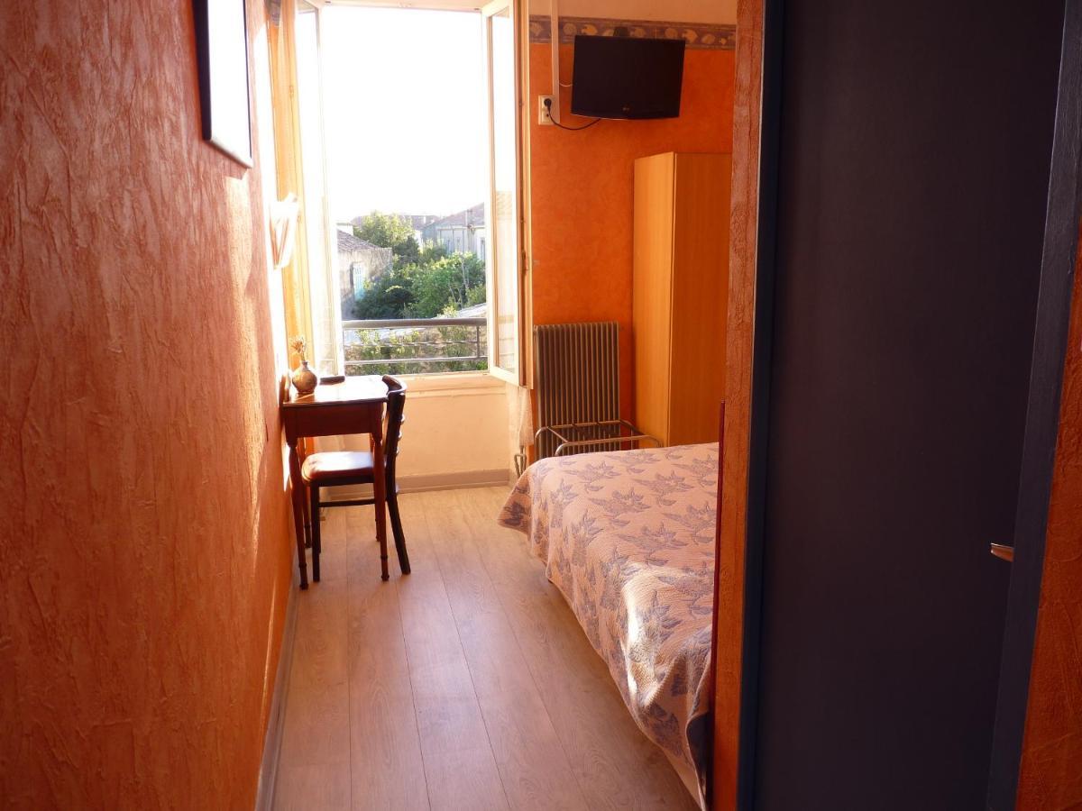 Hotel Régina Salon-de-Provence Esterno foto