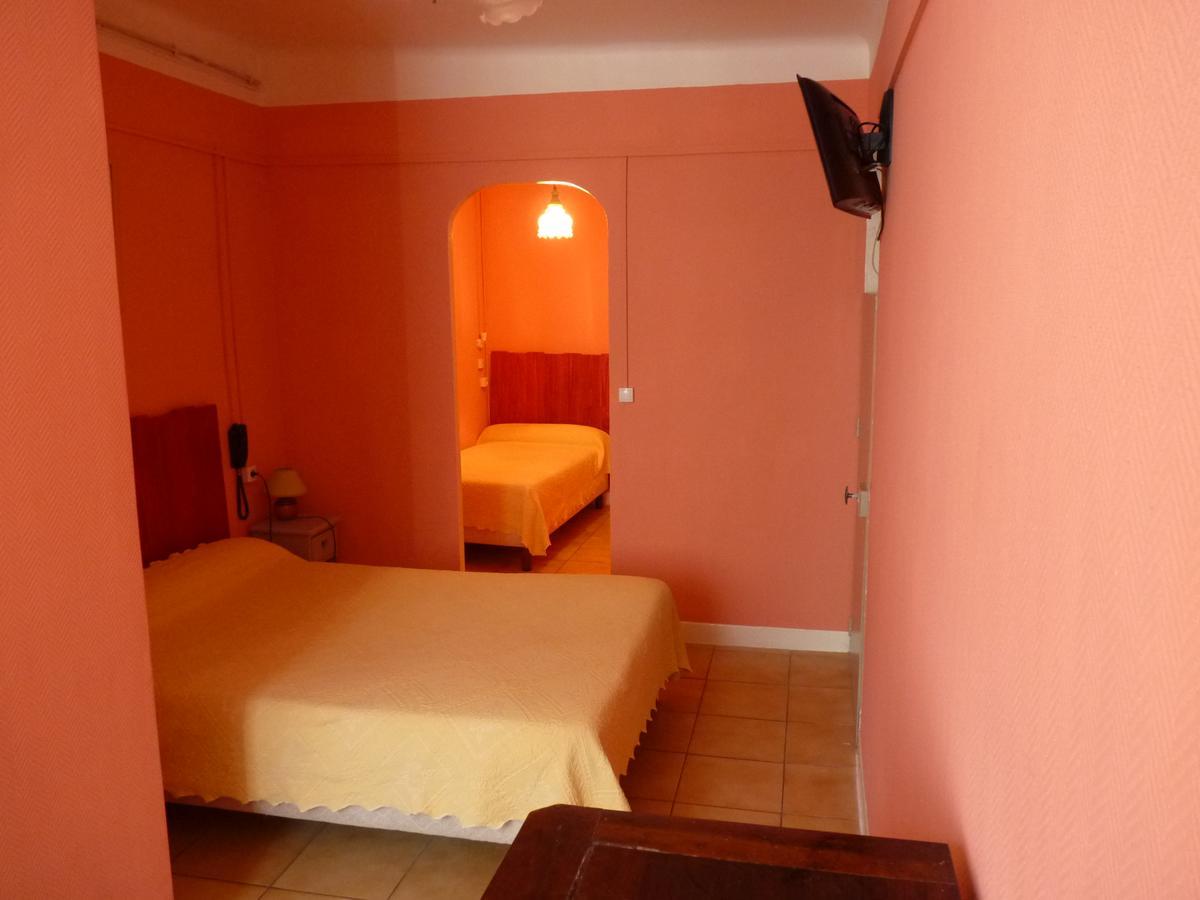 Hotel Régina Salon-de-Provence Esterno foto